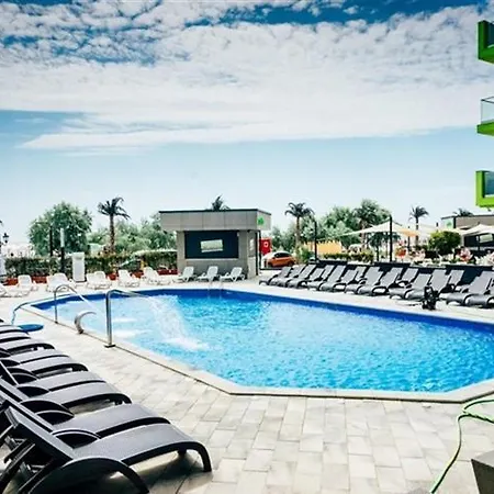 Abo Luxury Beach *
